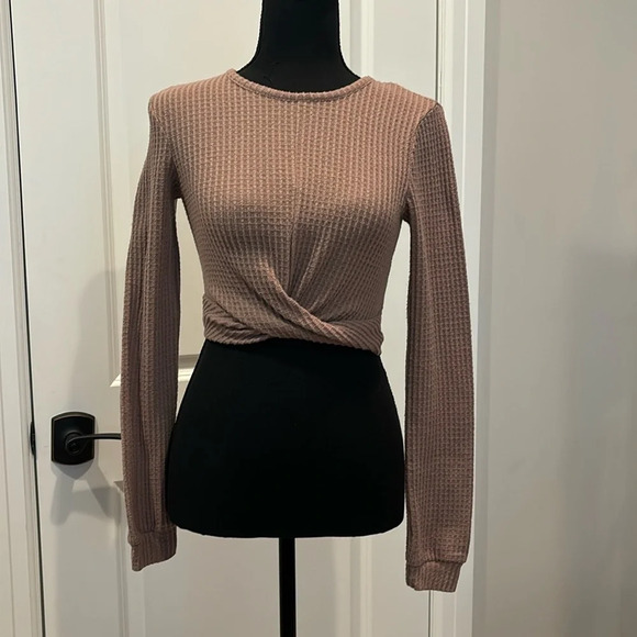 SKY & SPARROW Twist Front Thermal Top - Picture 3 of 7